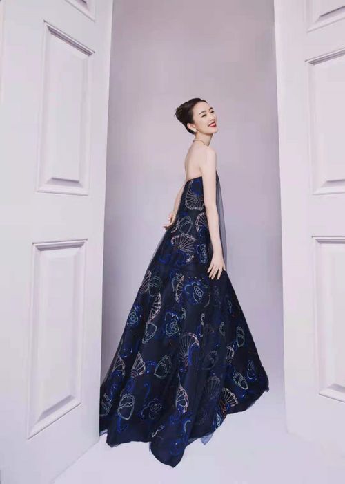 童瑤獲白玉蘭最佳女主角,領(lǐng)獎(jiǎng)很愜意 倪妮一臉失落,錯(cuò)失白玉蘭